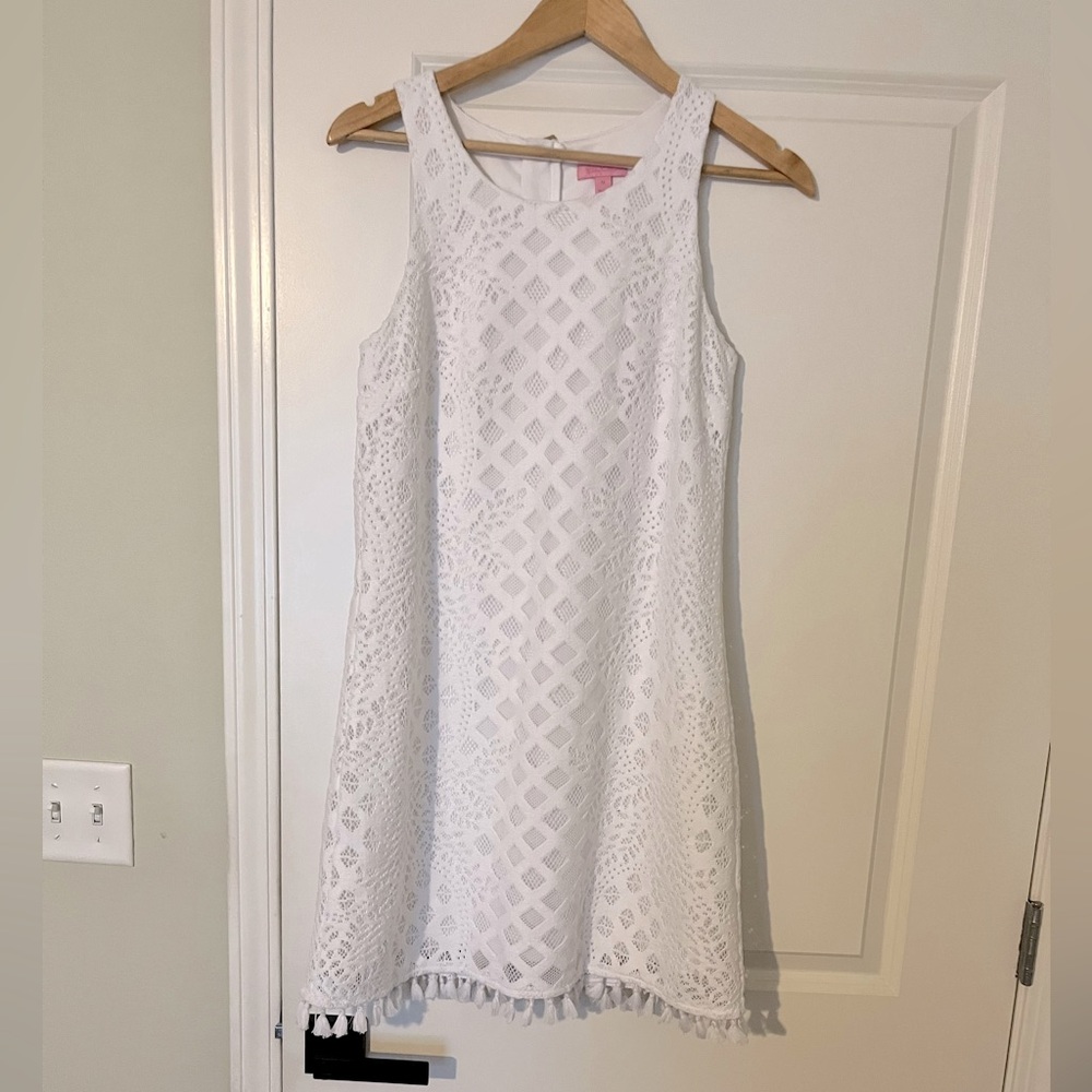 Lily Pulitzer White lace sheath dress